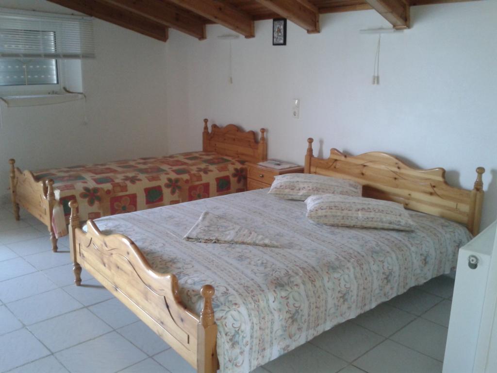 Efterpi Aggeli Apartamento Loutrópolis Thermís Quarto foto