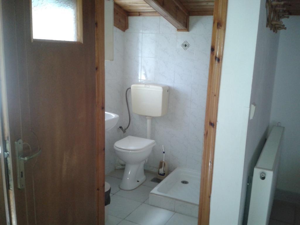 Efterpi Aggeli Apartamento Loutrópolis Thermís Quarto foto